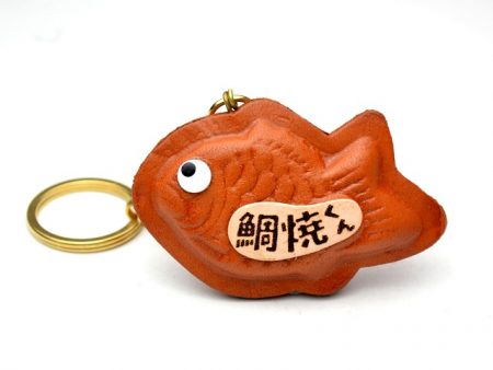 FISH SHAPED PANCAKE LEATHER KEYCHAIN VANCA